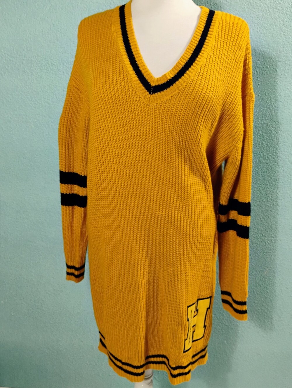 Harry Potter NWT Sz M Oversized Hufflepuff Knit Sweater Dress (Hot Topic)